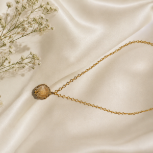Delicate Gold Link Chain with Agate Slice Pendant Necklace