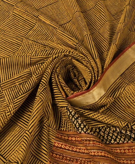 Mustard Black Printed Linen Saree with Geometric Pallu - Image 8