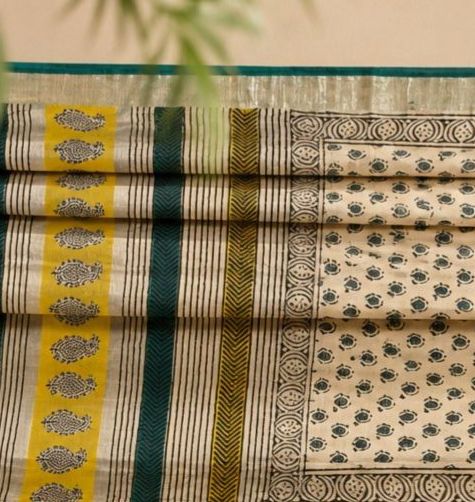 Elegant cream & Teal Printed Linen Saree with patterned pallu - Image 7