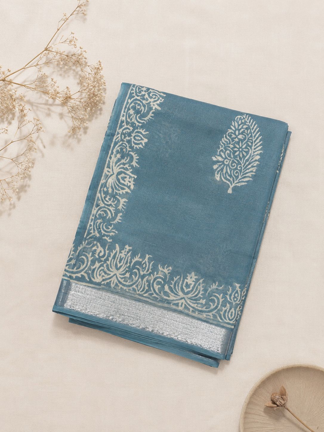 Blue Grey Printed Linen Saree with Ornate Floral Pallu - Image 2